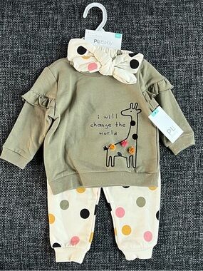 NWT PL Baby 3 Piece Sweater Set Size 9 Months